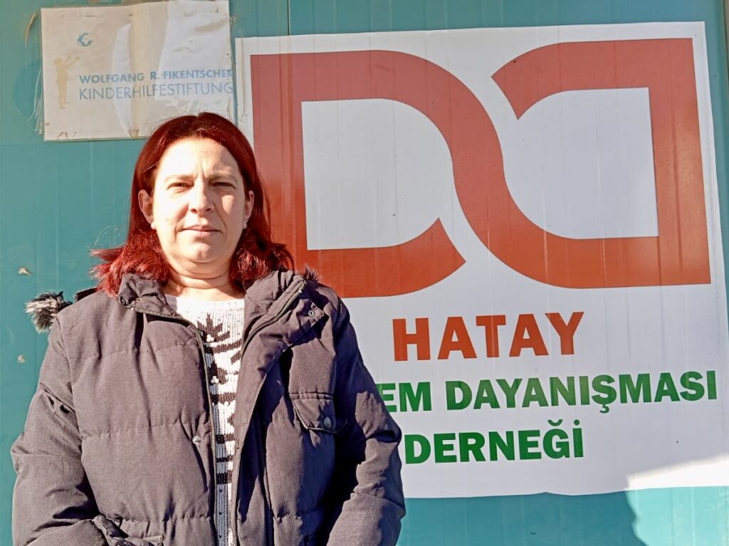 Deprem Dayanışması Derneği Defne Temsilcisi Hülya Kavuk